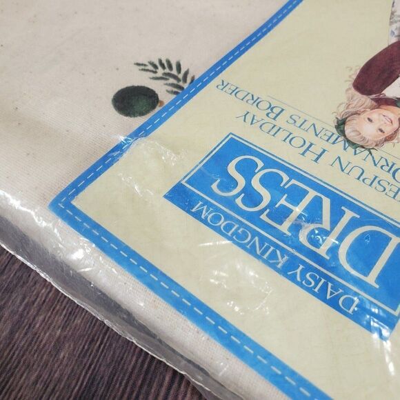 New Daisy Kingdom Dress Homespun Holiday Vintage Ornaments Border 4 Yards Cotton - Picture 9 of 12